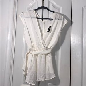 NWT ivory Express wrap top